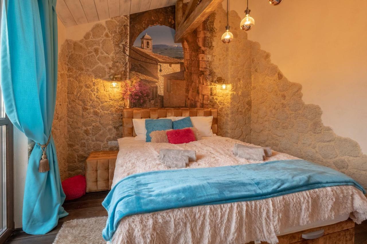 2-Bedroom Elegant Apartment In Mediterranean Style Szófia Kültér fotó