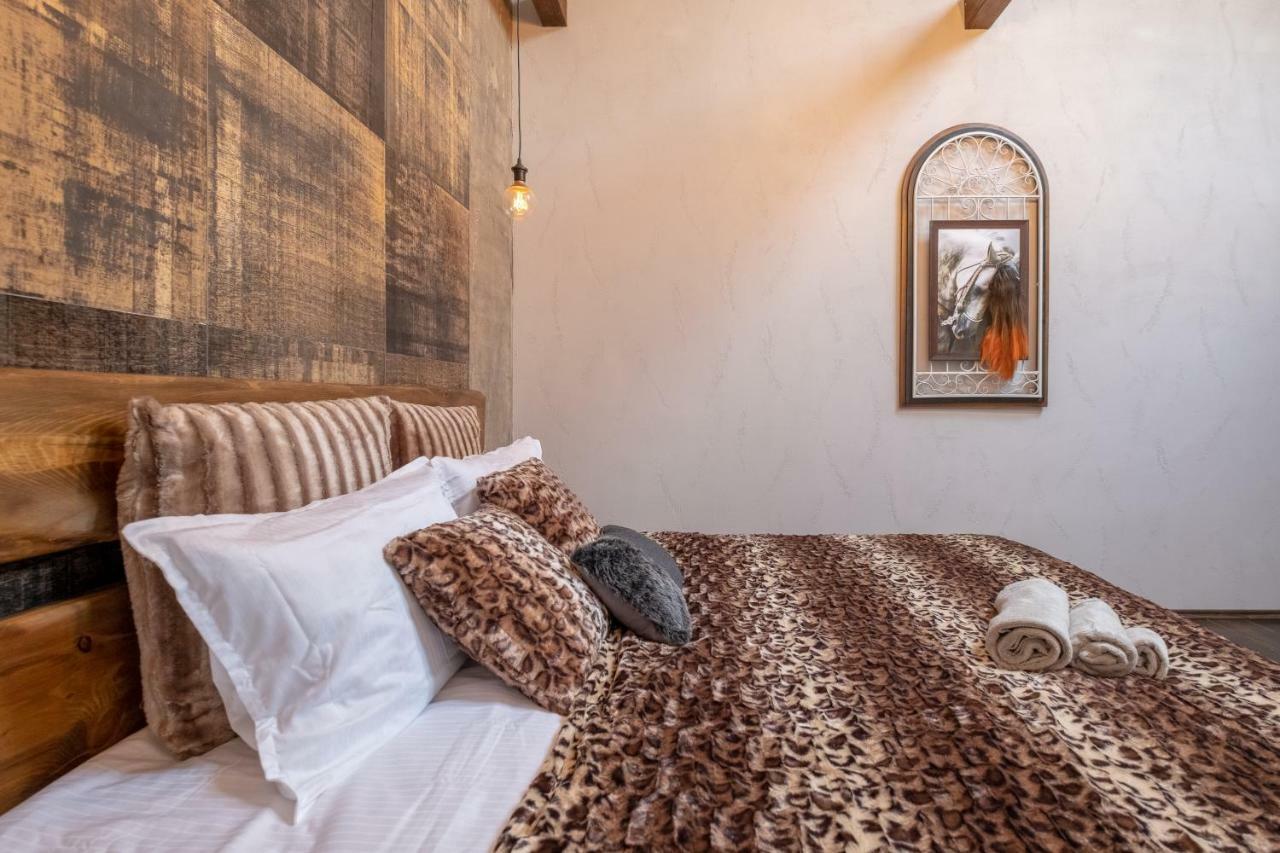 2-Bedroom Elegant Apartment In Mediterranean Style Szófia Kültér fotó