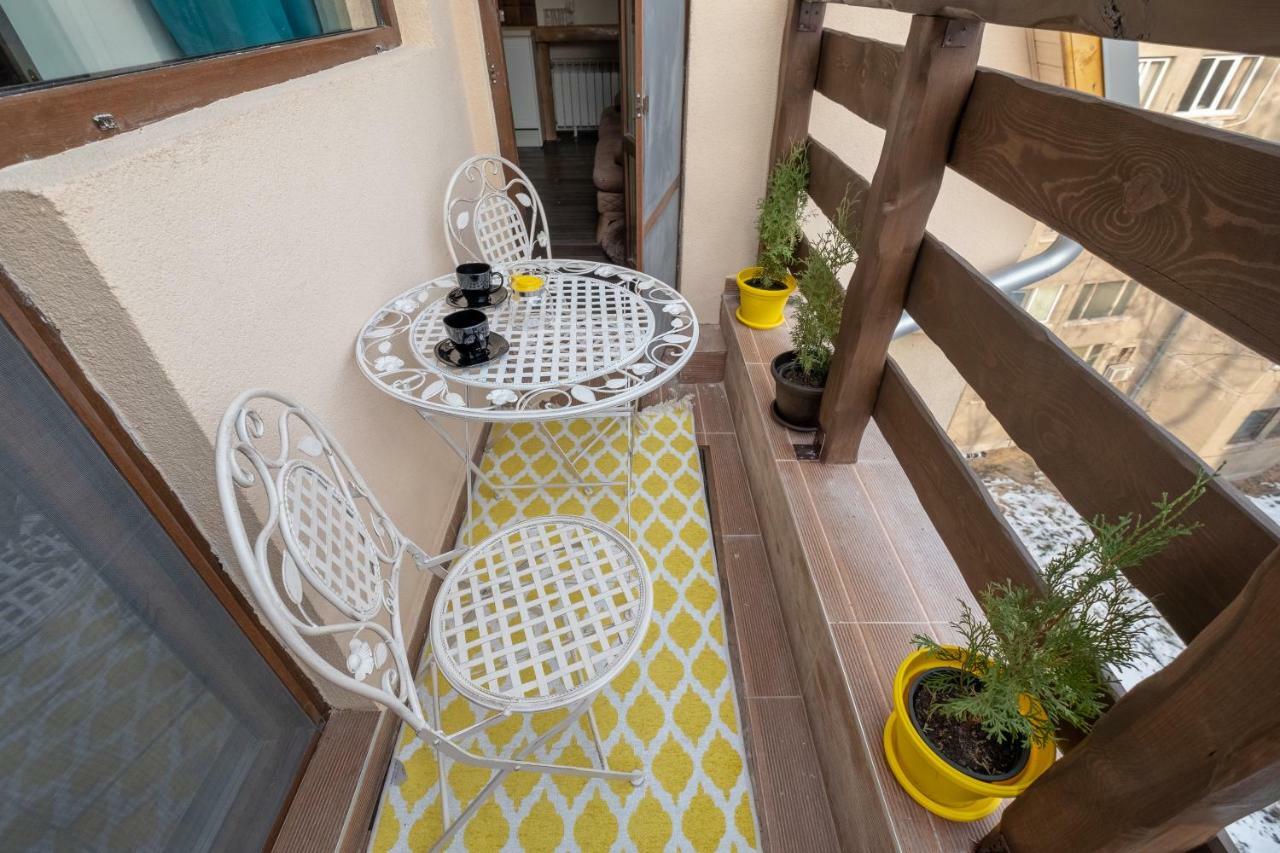 2-Bedroom Elegant Apartment In Mediterranean Style Szófia Kültér fotó