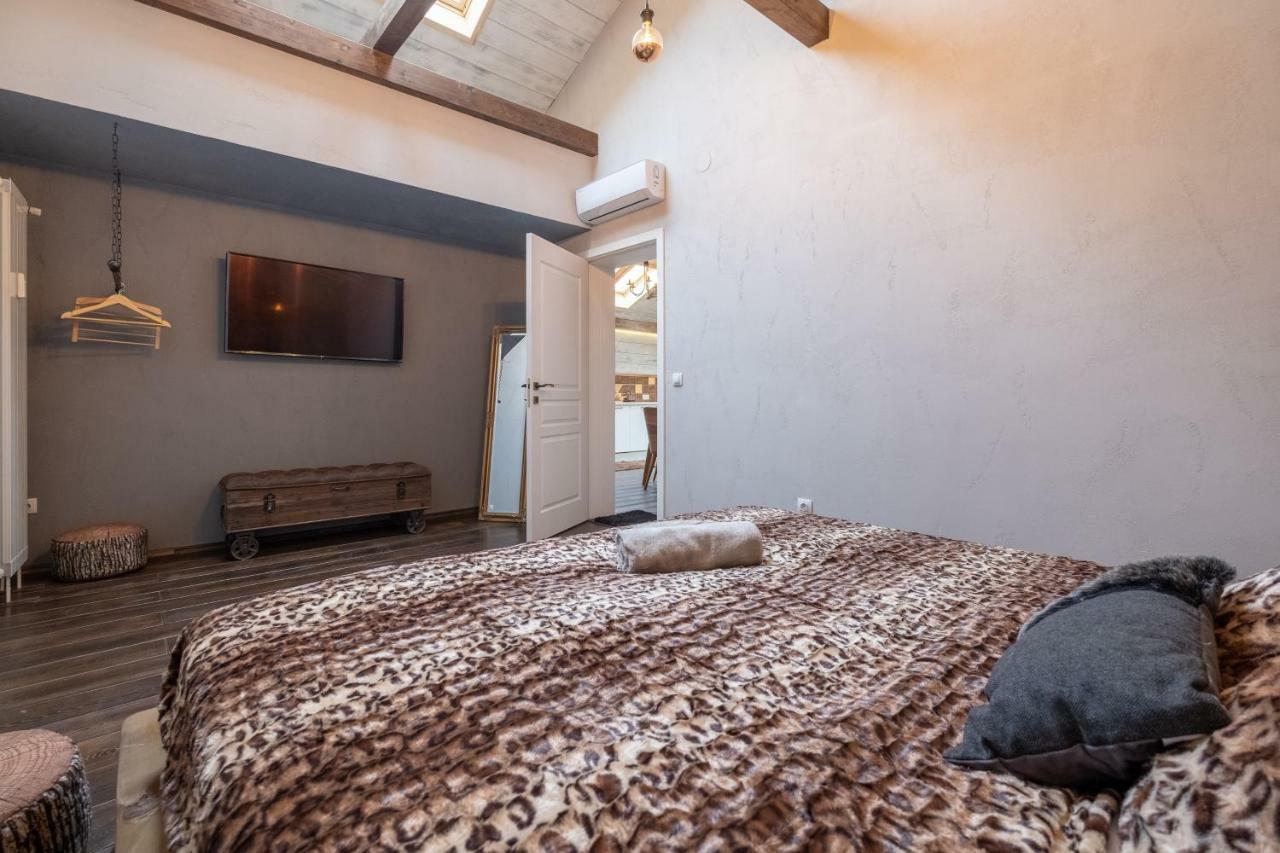 2-Bedroom Elegant Apartment In Mediterranean Style Szófia Kültér fotó